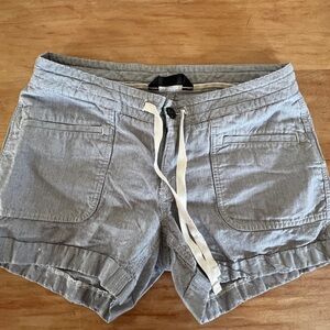 The north face stripe shorts